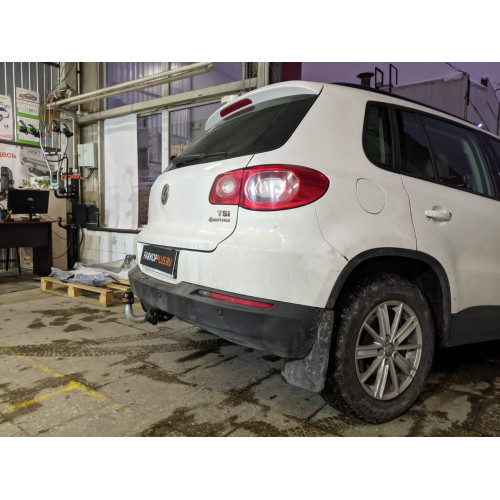 Фаркоп MOTODOR на Volkswagen Tiguan 2007-2016 Арт.92711 (Оцинкованный шар)