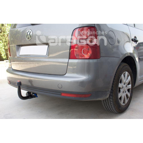 Фаркоп ARAGON на VOLKSWAGEN Touran 2003–2009  Арт. E6712AV 