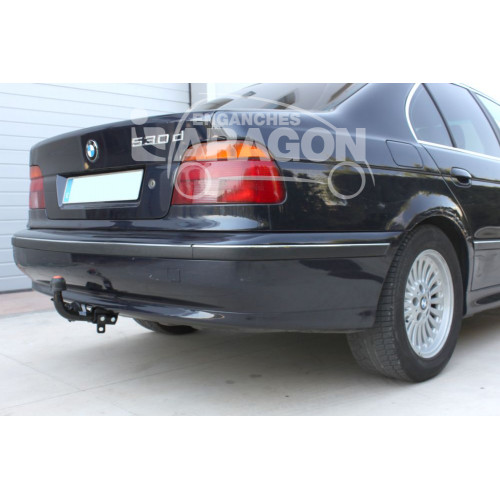 Фаркоп ARAGON на BMW 5 1996–2003  Арт. E0801BA (E39)